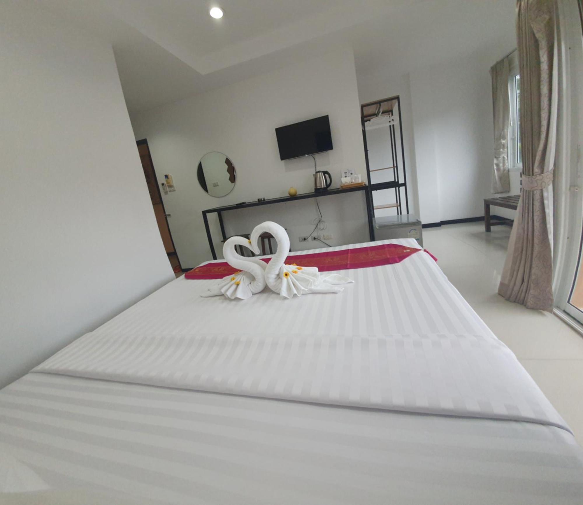 At Home Hotel Patong Dış mekan fotoğraf