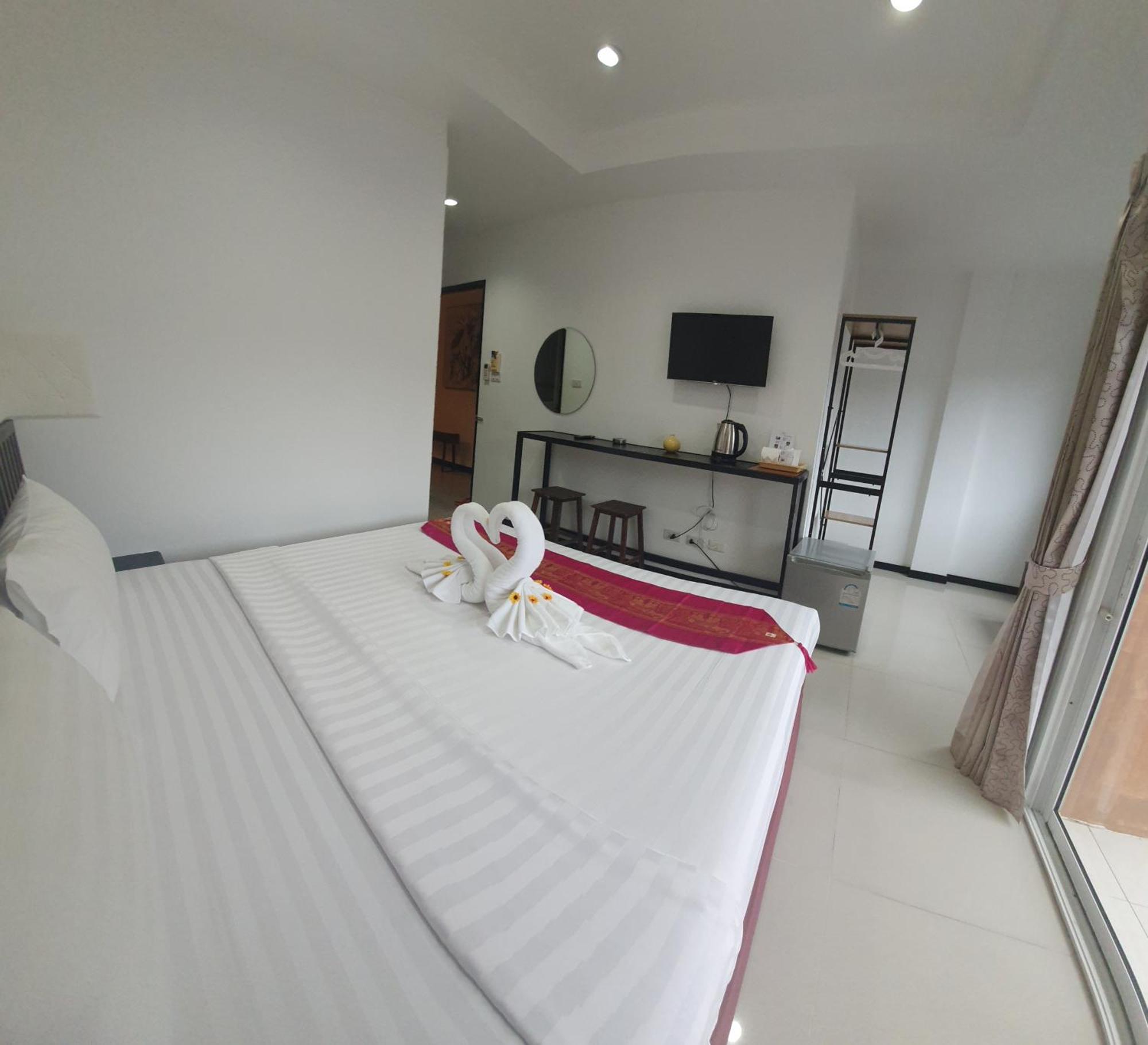 At Home Hotel Patong Dış mekan fotoğraf