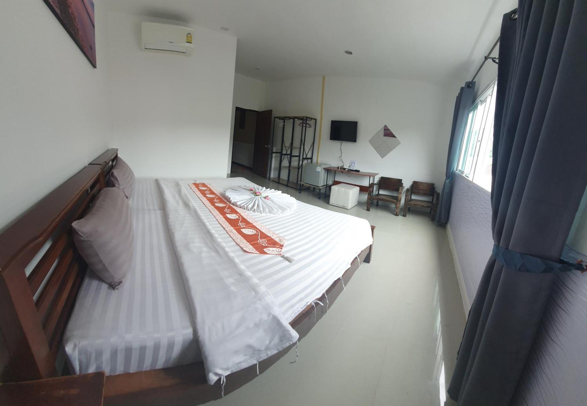 At Home Hotel Patong Dış mekan fotoğraf